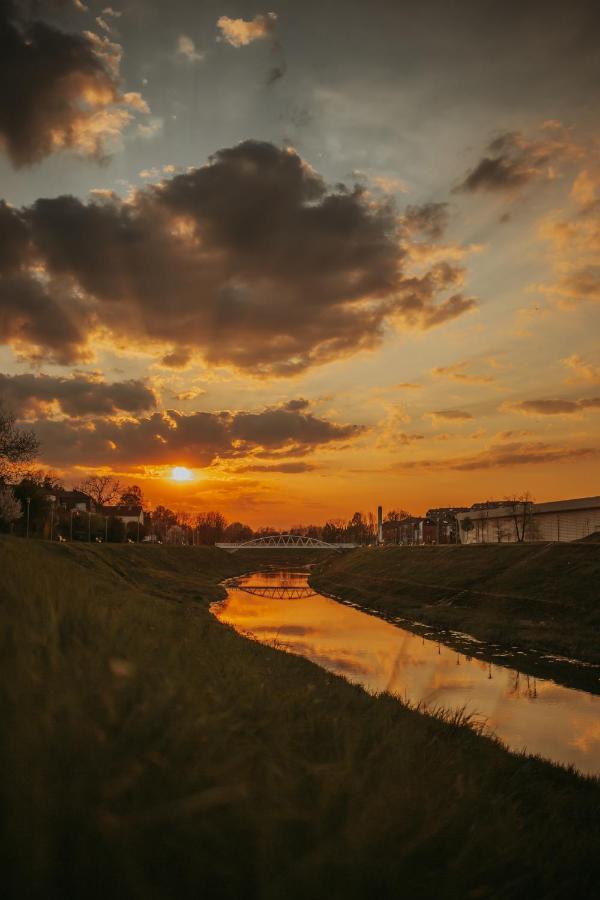 Apartman Stari Toranj Vukovar Esterno foto